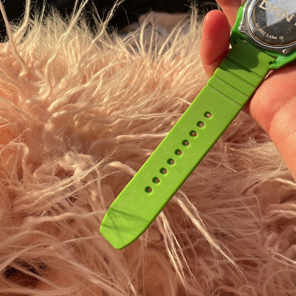 Vintage Bright green DKNY watch Brand new never been used - Picture 16 of 17